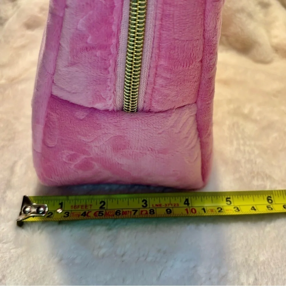NWT Juicy Couture Travel Cosmetic Bag Pale Pink Velour Large w/travel bottle